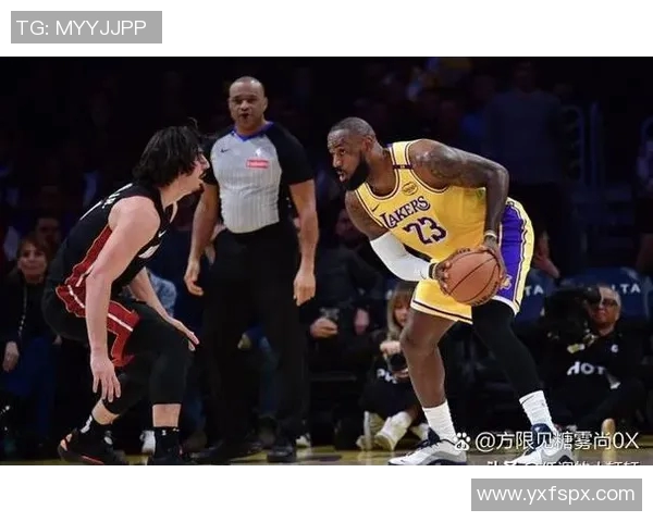 2012年NBA火箭与活塞激战回顾精彩瞬间与球员表现分析