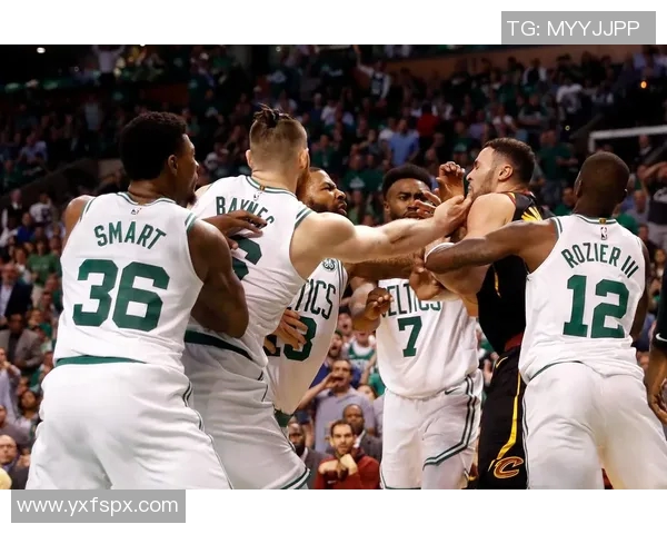 2016年东部决赛骑士与猛龙的激烈对决回顾与精彩瞬间分析