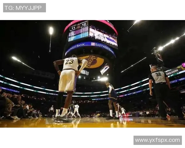 2017新赛季骑士与勇士的巅峰对决展现篮球魅力与团队精神的完美结合 2017新赛季骑士与勇士的巅峰对决展现篮球魅力与团队精神的完美结合