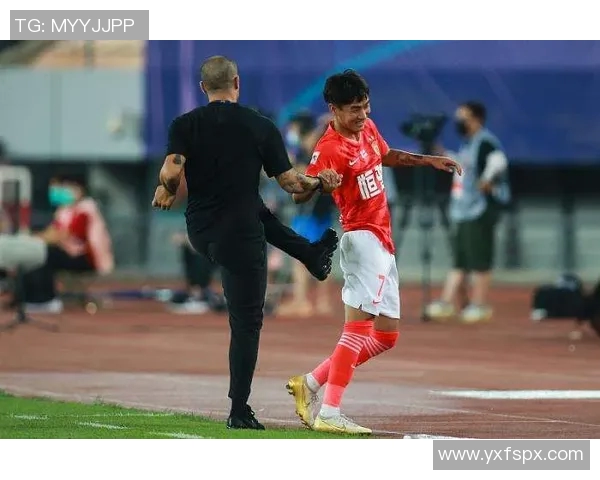 黄强独家分享篮球心得与技巧助你提升球技的全方位指南 黄强独家分享篮球心得与技巧助你提升球技的全方位指南