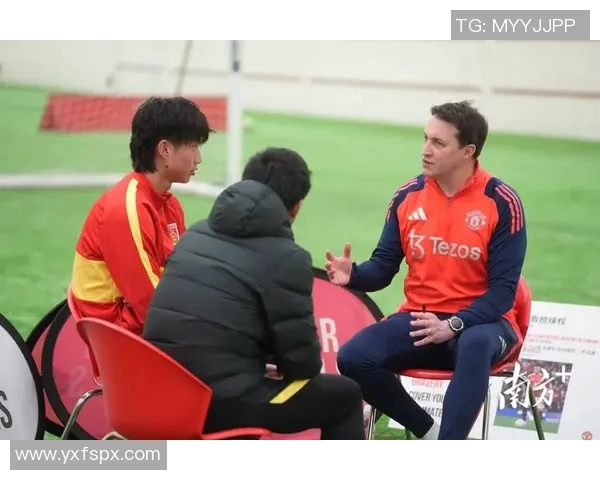 香港足球明星队全力备战提升技战术水平展现团队精神与风采